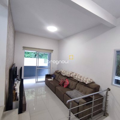 Casa de Condomínio com 500m², 4 quartos (sendo 3 suítes), 2 garagens, no bairro Cachoeira do Bom Jesus em Florianópolis