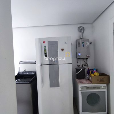 Casa de Condomínio com 500m², 4 quartos (sendo 3 suítes), 2 garagens, no bairro Cachoeira do Bom Jesus em Florianópolis