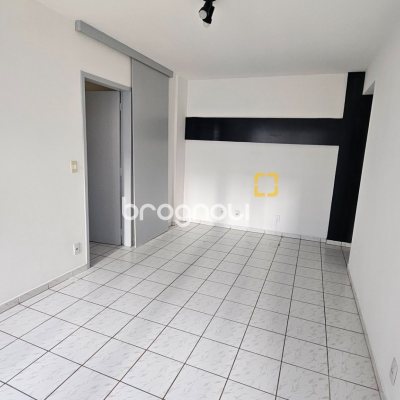 Apartamento com 48m², 1 quarto, no bairro Centro em Florianópolis