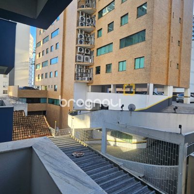 Apartamento com 48m², 1 quarto, no bairro Centro em Florianópolis