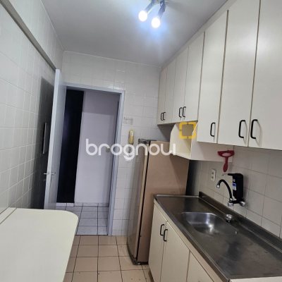 Apartamento com 48m², 1 quarto, no bairro Centro em Florianópolis