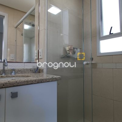 Apartamento com 88m², 3 quartos (sendo 1 suíte), 2 garagens, no bairro Praia Brava em Florianópolis