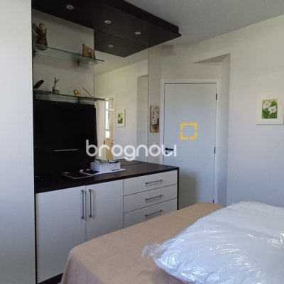 Apartamento com 88m², 3 quartos (sendo 1 suíte), 2 garagens, no bairro Praia Brava em Florianópolis