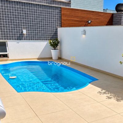 Cobertura com 253m², 3 quartos (sendo 1 suíte), 3 garagens, no bairro Itacorubi em Florianópolis