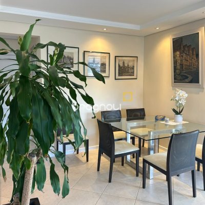 Cobertura com 253m², 3 quartos (sendo 1 suíte), 3 garagens, no bairro Itacorubi em Florianópolis