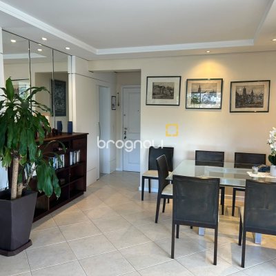 Cobertura com 253m², 3 quartos (sendo 1 suíte), 3 garagens, no bairro Itacorubi em Florianópolis