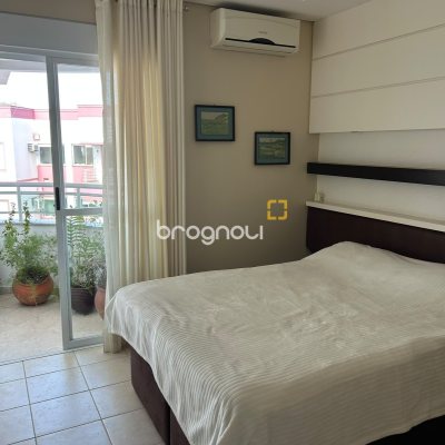 Cobertura com 253m², 3 quartos (sendo 1 suíte), 3 garagens, no bairro Itacorubi em Florianópolis