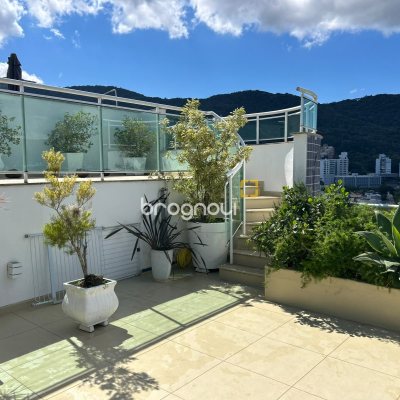 Cobertura com 253m², 3 quartos (sendo 1 suíte), 3 garagens, no bairro Itacorubi em Florianópolis