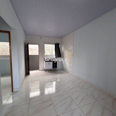 Casa com 42m², 2 quartos, 1 garagem, no bairro São João do Rio Vermelho em Florianópolis