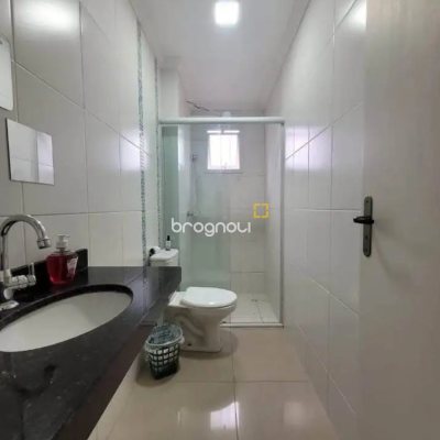 Apartamento com 66m², 2 quartos (sendo 1 suíte), 1 garagem, no bairro Ingleses em Florianópolis