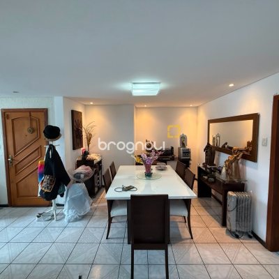 Apartamento com 108m², 3 quartos (sendo 1 suíte), 1 garagem, no bairro Abraão em Florianópolis