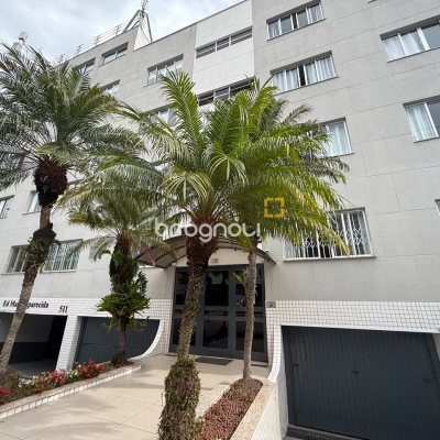 Apartamento com 108m², 3 quartos (sendo 1 suíte), 1 garagem, no bairro Abraão em Florianópolis