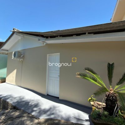 Casa com 150m², 1 quarto, 2 garagens, no bairro Jurerê em Florianópolis