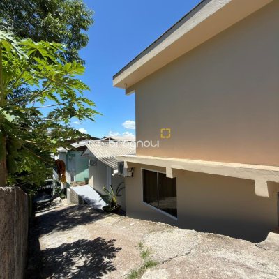 Casa com 150m², 1 quarto, 2 garagens, no bairro Jurerê em Florianópolis