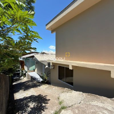 Casa com 150m², 1 quarto, 2 garagens, no bairro Jurerê em Florianópolis