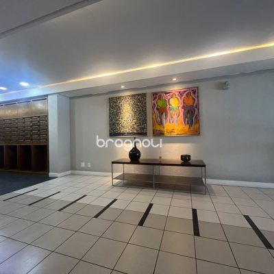 Apartamento com 65m², 2 quartos, 1 garagem, no bairro Centro em Florianópolis