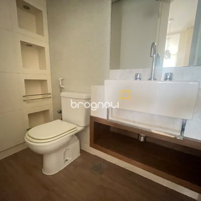 Apartamento com 65m², 2 quartos, 1 garagem, no bairro Centro em Florianópolis