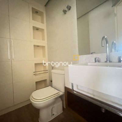 Apartamento com 65m², 2 quartos, 1 garagem, no bairro Centro em Florianópolis