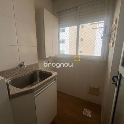 Apartamento com 65m², 2 quartos, 1 garagem, no bairro Centro em Florianópolis