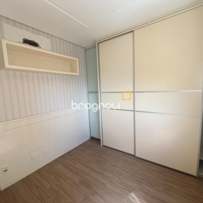 Apartamento com 65m², 2 quartos, 1 garagem, no bairro Centro em Florianópolis