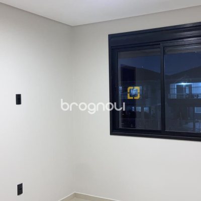 Casa com 80m², 2 quartos (sendo 2 suítes), 3 garagens, no bairro Ingleses em Florianópolis