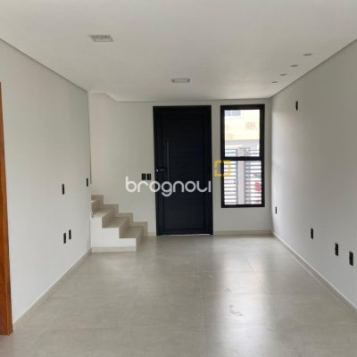 Casa com 80m², 2 quartos (sendo 2 suítes), 3 garagens, no bairro Ingleses em Florianópolis