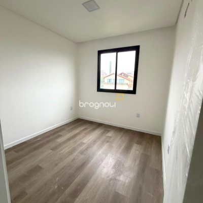 Apartamento com 62m², 2 quartos (sendo 1 suíte), 1 garagem, no bairro Santinho em Florianópolis