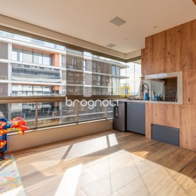 Apartamento com 114m², 4 quartos (sendo 4 suítes), 1 garagem, no bairro Jurerê em Florianópolis