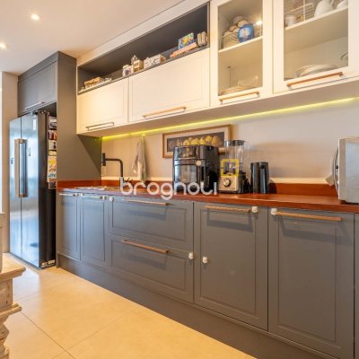 Apartamento com 114m², 4 quartos (sendo 4 suítes), 1 garagem, no bairro Jurerê em Florianópolis