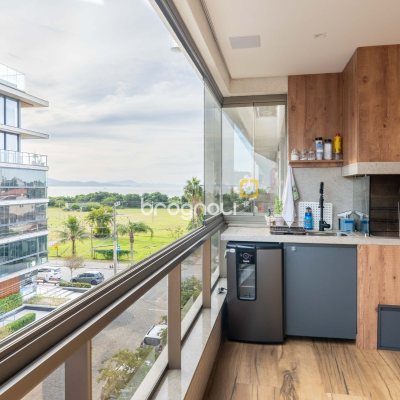Apartamento com 114m², 4 quartos (sendo 4 suítes), 1 garagem, no bairro Jurerê em Florianópolis