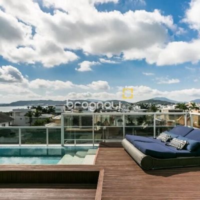 Cobertura com 292m², 3 quartos (sendo 3 suítes), 2 garagens, no bairro Jurerê Internacional em Florianópolis