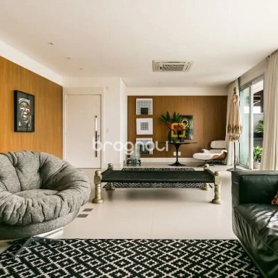 Cobertura com 292m², 3 quartos (sendo 3 suítes), 2 garagens, no bairro Jurerê Internacional em Florianópolis