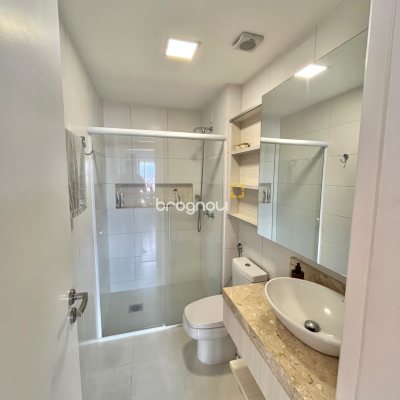 Apartamento com 110m², 3 quartos (sendo 1 suíte), 2 garagens, no bairro Coqueiros em Florianópolis