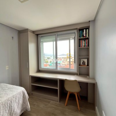 Apartamento com 110m², 3 quartos (sendo 1 suíte), 2 garagens, no bairro Coqueiros em Florianópolis
