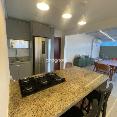 Cobertura com 146m², 2 quartos (sendo 1 suíte), 2 garagens, no bairro Ingleses em Florianópolis
