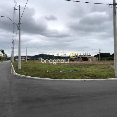 Terreno com 450m², no bairro Vargem Grande em Florianópolis