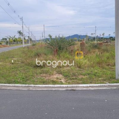 Terreno com 450m², no bairro Vargem Grande em Florianópolis