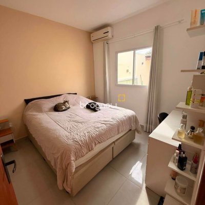 Casa com 66m², 2 quartos, 1 garagem, no bairro São João do Rio Vermelho em Florianópolis