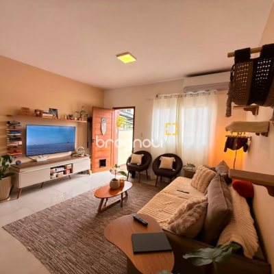 Casa com 66m², 2 quartos, 1 garagem, no bairro São João do Rio Vermelho em Florianópolis