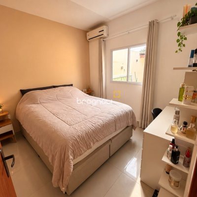 Casa com 66m², 2 quartos, 1 garagem, no bairro São João do Rio Vermelho em Florianópolis