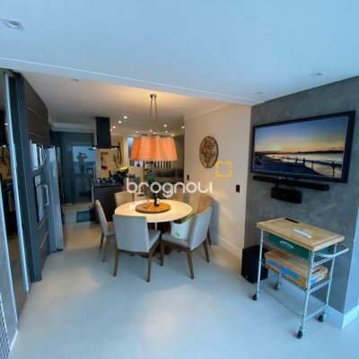 Apartamento com 118m², 3 quartos (sendo 1 suíte), 2 garagens, no bairro Ingleses em Florianópolis