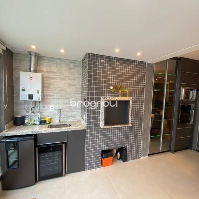 Apartamento com 118m², 3 quartos (sendo 1 suíte), 2 garagens, no bairro Ingleses em Florianópolis
