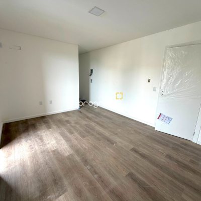 Apartamento com 64m², 2 quartos (sendo 1 suíte), 1 garagem, no bairro Santinho em Florianópolis