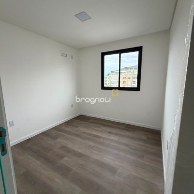 Apartamento com 64m², 2 quartos (sendo 1 suíte), 1 garagem, no bairro Santinho em Florianópolis