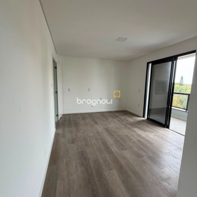 Apartamento com 64m², 2 quartos (sendo 1 suíte), 1 garagem, no bairro Santinho em Florianópolis