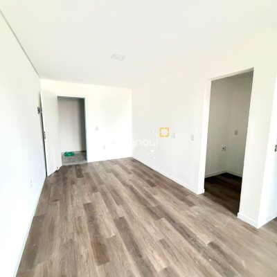Apartamento com 62m², 2 quartos (sendo 1 suíte), 1 garagem, no bairro Santinho em Florianópolis