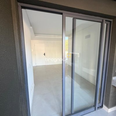 Apartamento com 69m², 2 quartos (sendo 1 suíte), 1 garagem, no bairro João Paulo em Florianópolis