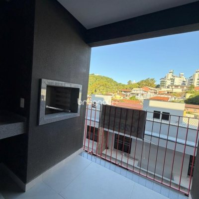 Apartamento com 69m², 2 quartos (sendo 1 suíte), 1 garagem, no bairro João Paulo em Florianópolis
