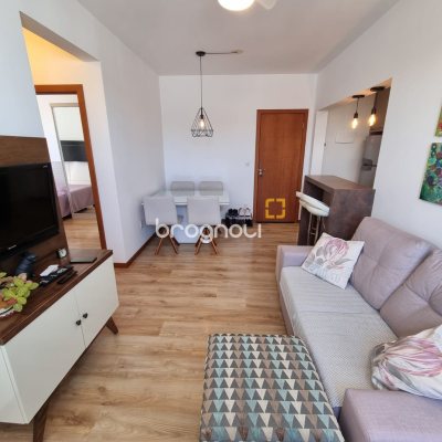 Apartamento com 51m², 2 quartos, 1 garagem, no bairro Kobrasol em São José