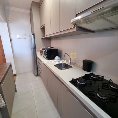 Apartamento com 51m², 2 quartos, 1 garagem, no bairro Kobrasol em São José